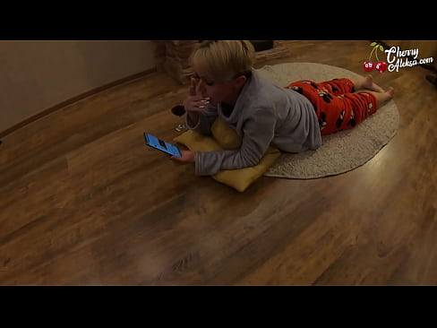 ❤️ Traks Blondīne sūc milzīgu locekli sūc un lēkā uz tā - anālais sekss ❤️ Porno pie mums lv.basseyn-vsem.ru ❌❤
